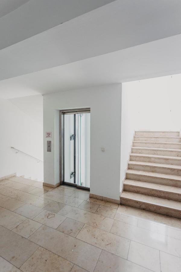 Traber Apartments Im Herzen Leipzigs Balkon Parkplatz Ngoại thất bức ảnh