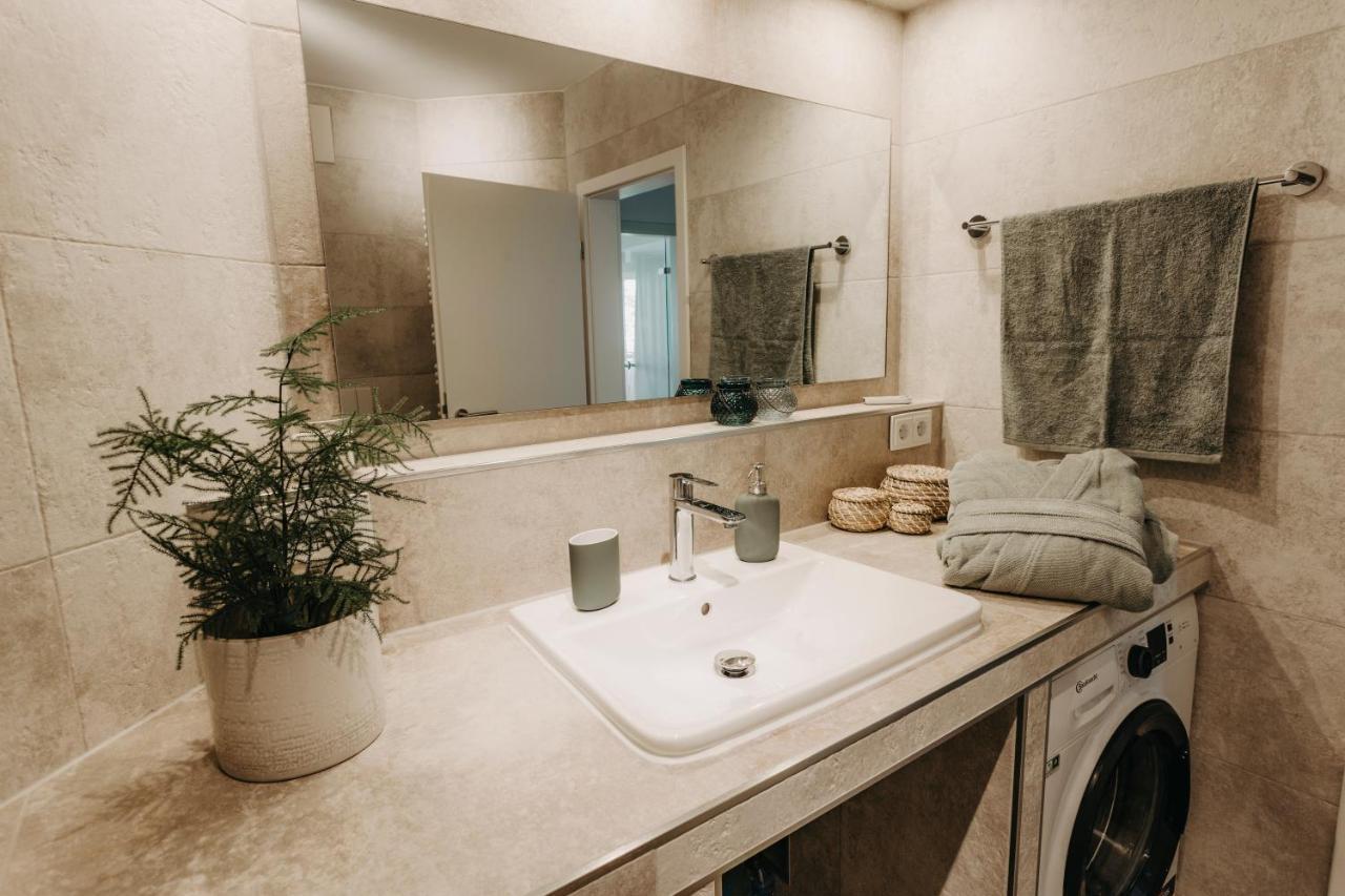 Traber Apartments Im Herzen Leipzigs Balkon Parkplatz Ngoại thất bức ảnh