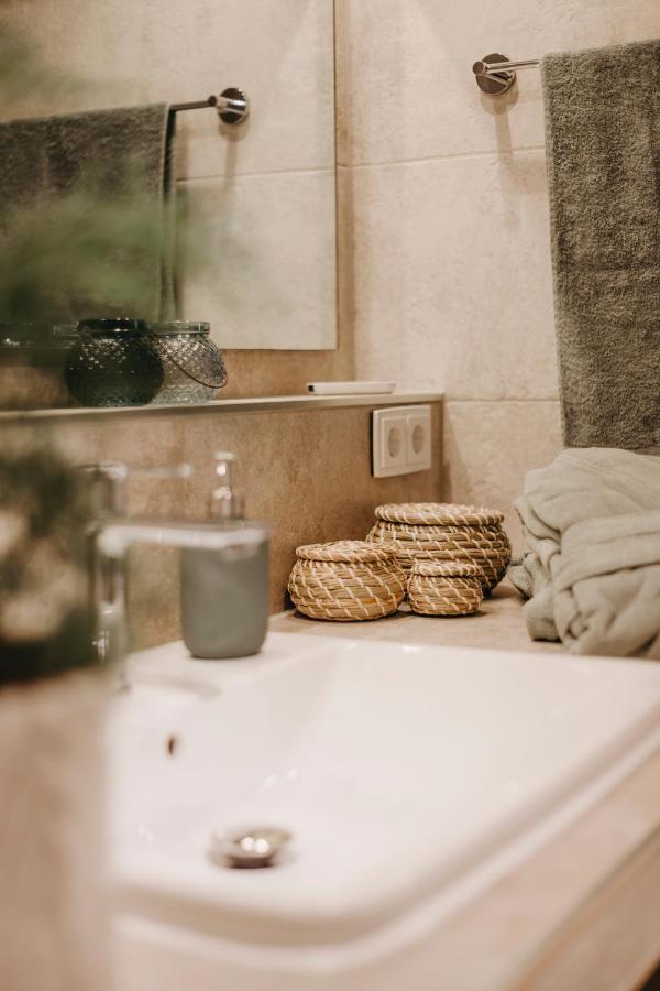 Traber Apartments Im Herzen Leipzigs Balkon Parkplatz Ngoại thất bức ảnh