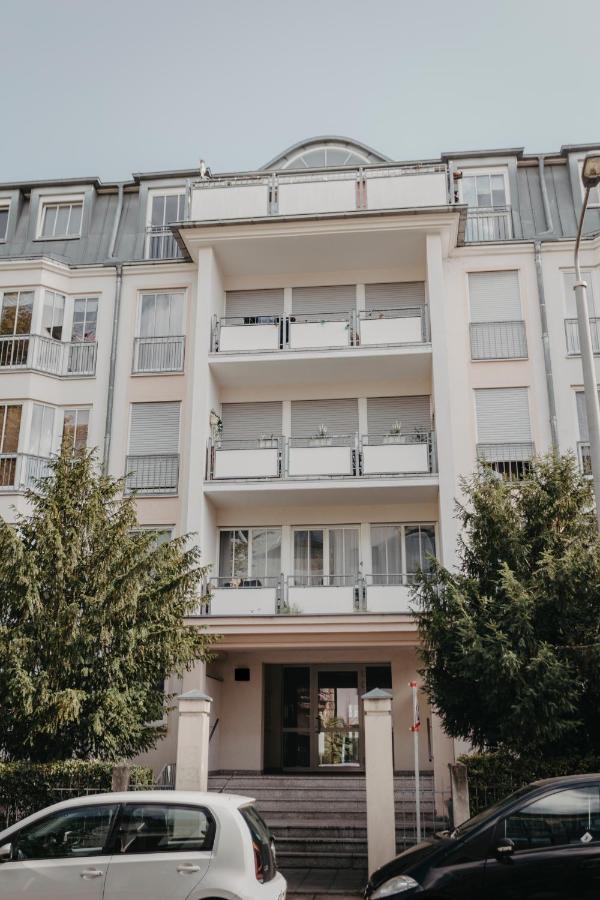 Traber Apartments Im Herzen Leipzigs Balkon Parkplatz Ngoại thất bức ảnh