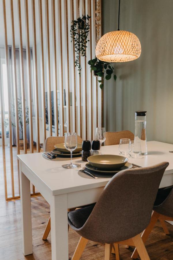 Traber Apartments Im Herzen Leipzigs Balkon Parkplatz Ngoại thất bức ảnh